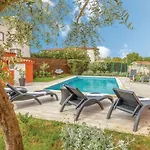 2 Bedroom Gorgeous Apartment In Liznjan