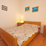 Apartment Manda 709