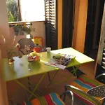 Apartment Suzy With Private Parking