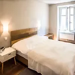 Apartment Festina Lente