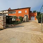 Apartment Valmas