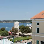 Mareblu Seaview Apartment By Irundo