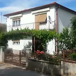 Apartment Ana