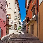 Studio Apartment Grisia