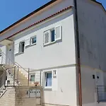 Apartment Tip Top