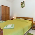 Studio Apartments Romina