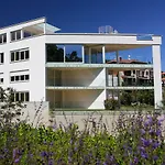 Modern Apartment Near The Sea