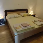 Tona