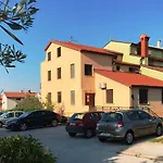 Veruda Porat Loft With Balcony