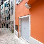 Apartment And Studio Ca' 3 Vie