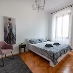 Sweet Apartman In The City Center