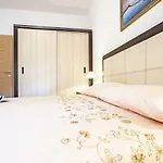 Apartments Bolt