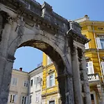 P&D Apartments