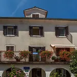 Guest House Robert I Mirna