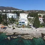 Deluxe Apartment Volosko