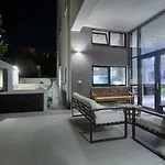 Casa Mia Apartments