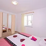 Apartmani Bradaric