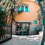Polias Apartment