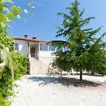Villa Donna - Holiday House For Relaxation With Pool, Sauna, Jacuzzi & Biliards, Liznjan - Istra