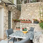 Luxury 1 Bedroom Apartment In Rabac