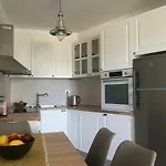 Holly Apartman