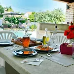 Villa Aromatica
