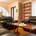 Big Apartment Near The Sea In Rovinj