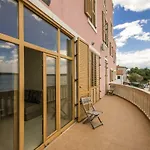 Rotonda Inn Novigrad