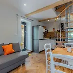 Apartment Li