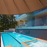 Opatija Deluxe Apartment With Swimming Pool