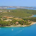 Astinian Villa Puntizela