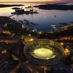 Top App 5 Min Arena Amphitheater