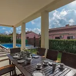 Modern Villa Anita With Pool Near Porec