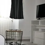 Stylish Apartment In City Center