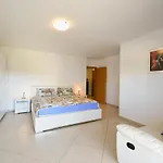Apartment Barbara 1955