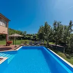 Apartment Kata With Private Pool