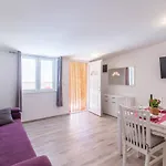 Apartments Ivica 1706