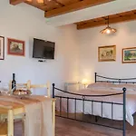 Apartment Liznjan 1705
