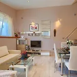 Cozy Villa Michelle With Private Pool Near Pula