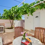 Cozy Villa Michelle With Private Pool Near Pula