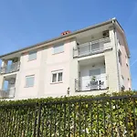 Frane Apartment