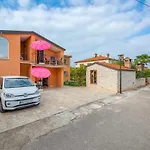 Ferucio House With Apartments