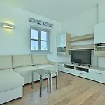 Villa Lenka