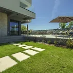 Villa Rose