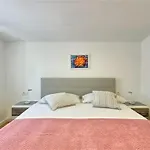 Apartment Fig Tree