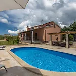 Vila Kacana
