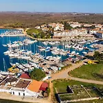 Rona Holiday Home Ana
