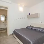 Modern 2 Bdr & 2 Bathroom App With Sea View, 077