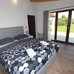 Holiday House Cuvi