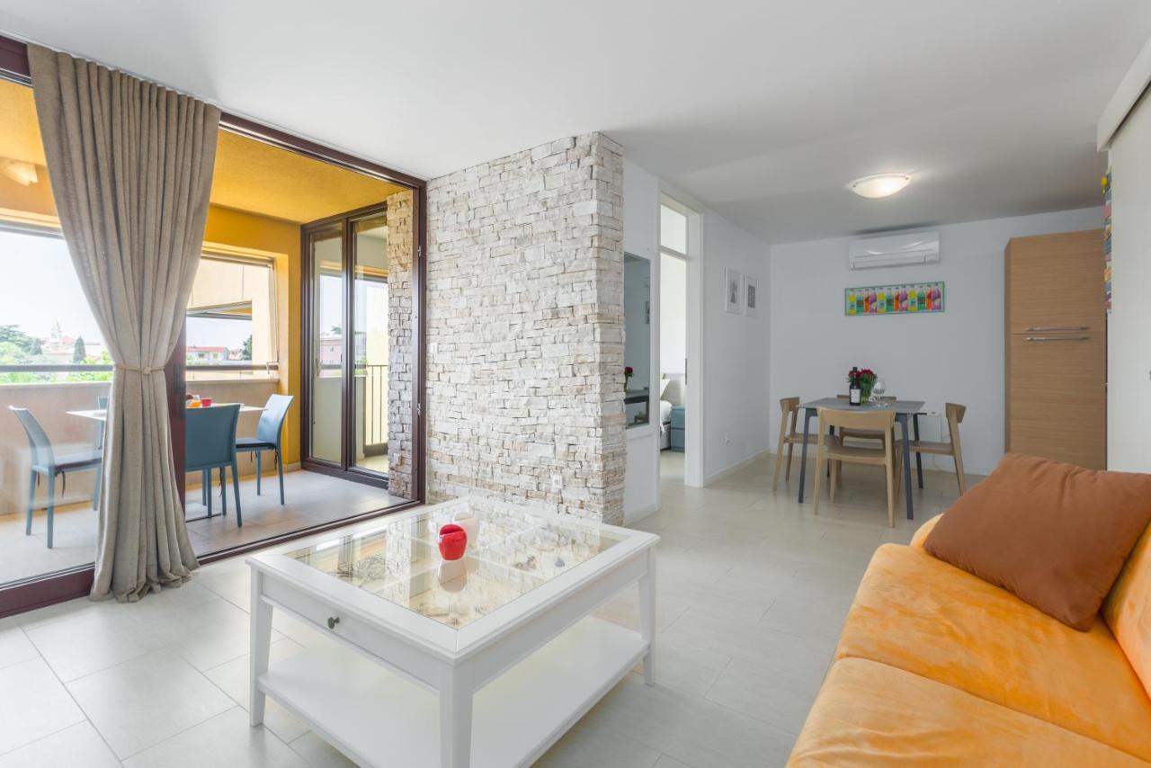 Apartament Mare *